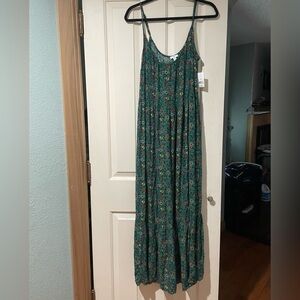 NWT DIP Green Floral XL